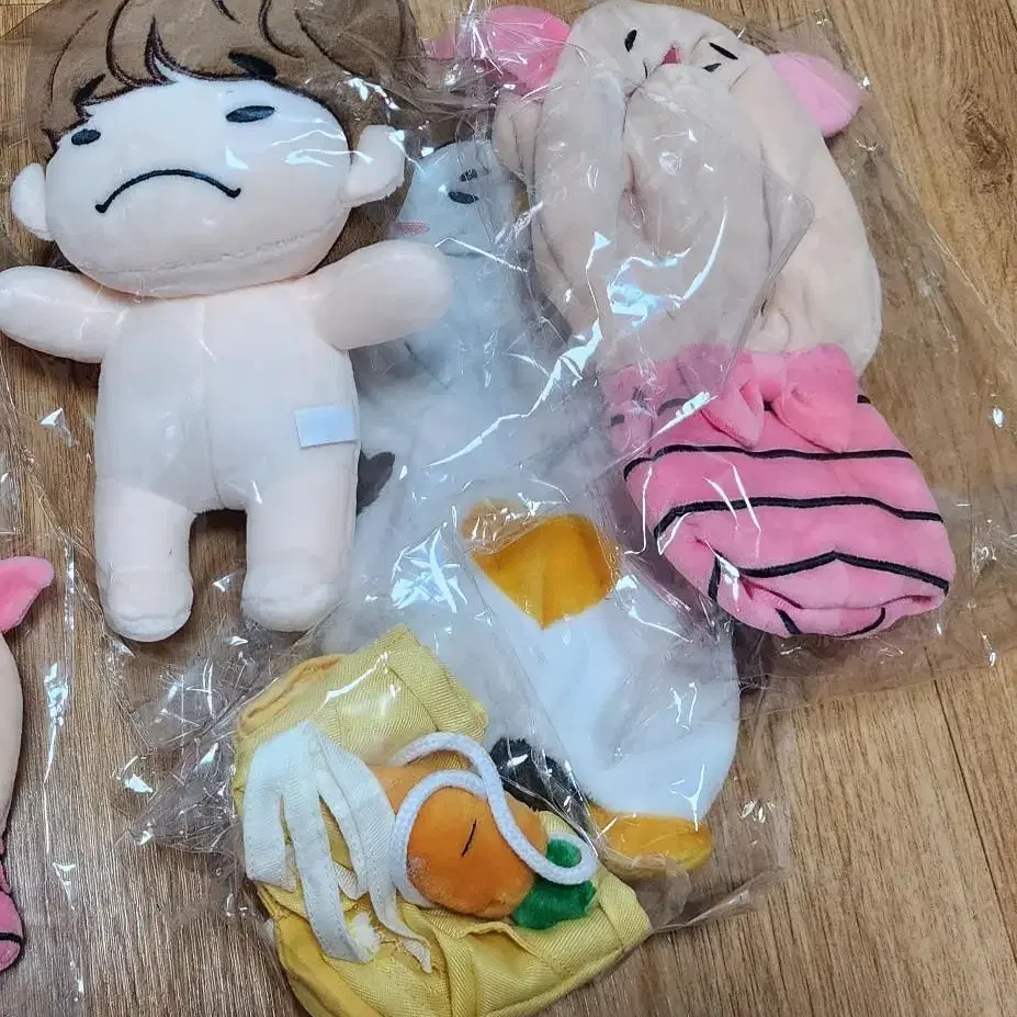 2pm junho lee junho doll @pengpeng+pretty15cm+piggletown | Bunjang