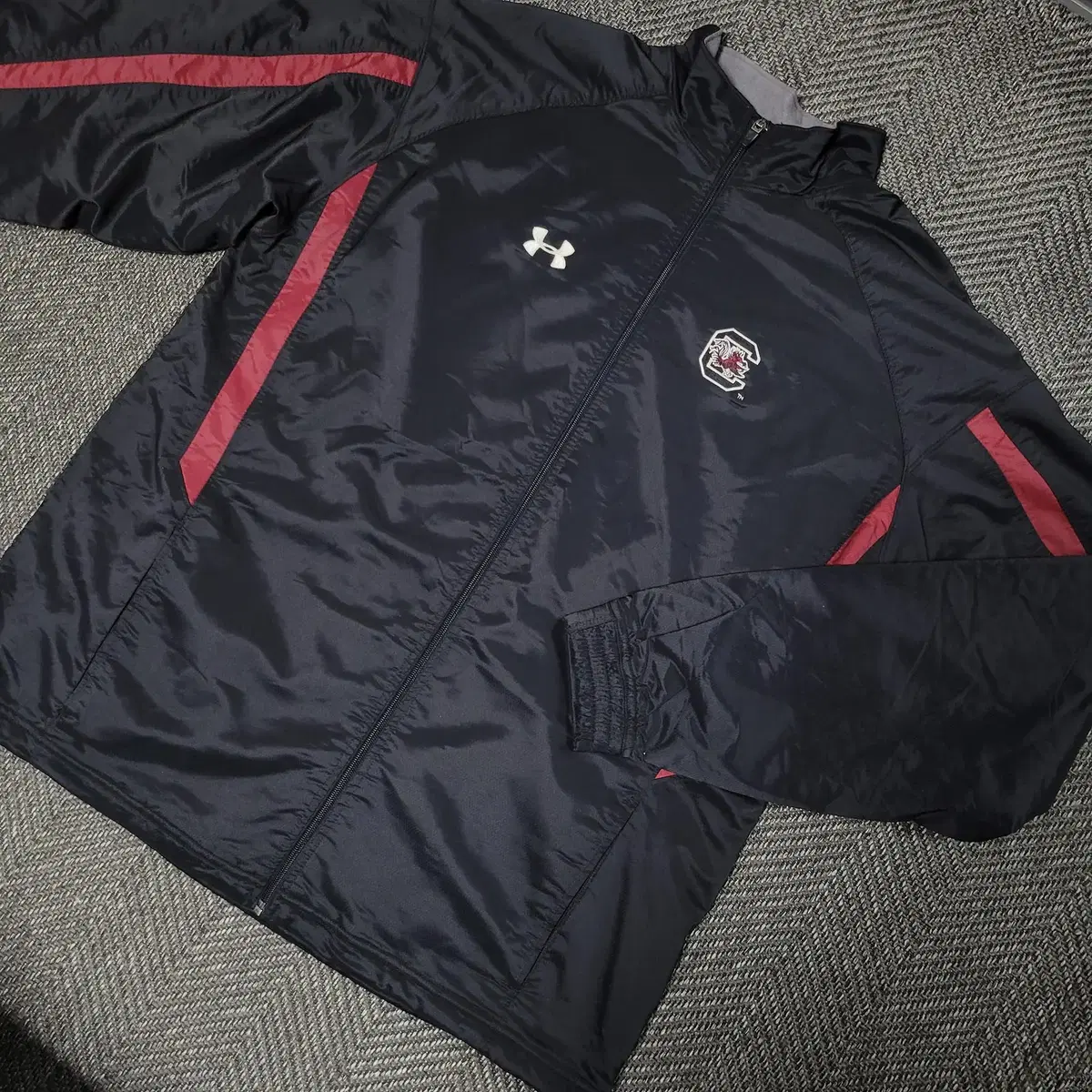 Under Armour Men's LG(100) size brushed zip up men's jacket chest return 64CM