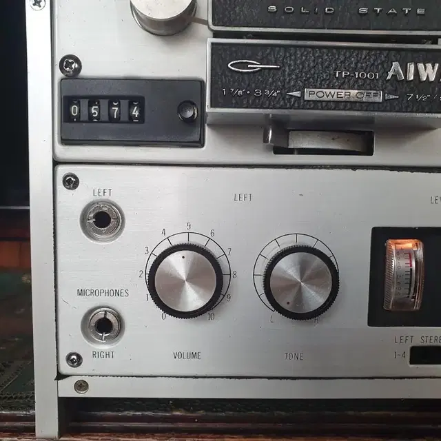 AIWA .TP-1001스테레오릴녹음기