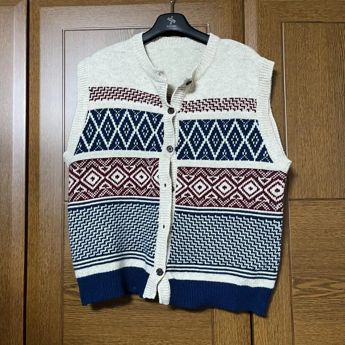 Knit vest (free shipping)