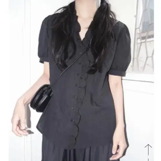 에프터먼데이 프릴 블라우스 frill half sleeve blouse