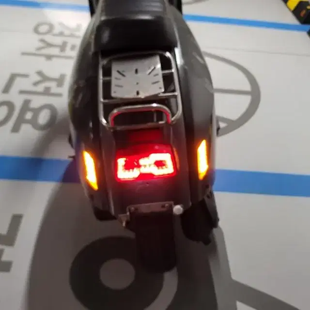 클래식 스쿠터 스코마디 125cc 카본 그레이 팝니다