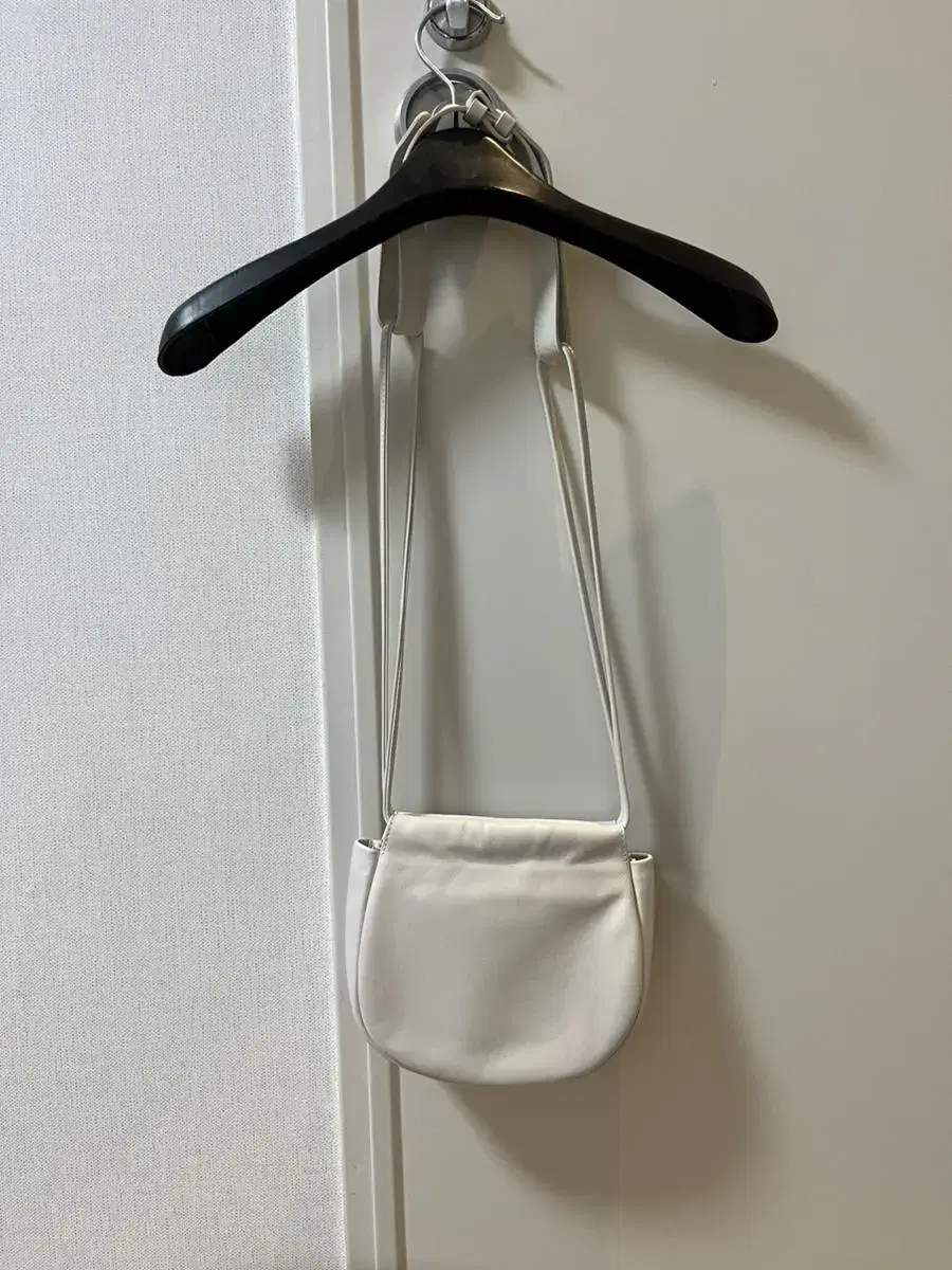 ppb 페블백 pebble bag 도브아이보리 상태좋음