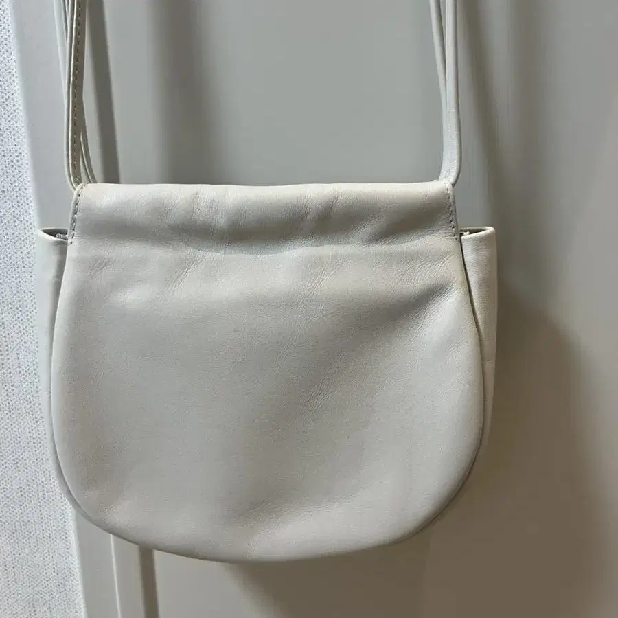 ppb 페블백 pebble bag 도브아이보리 상태좋음