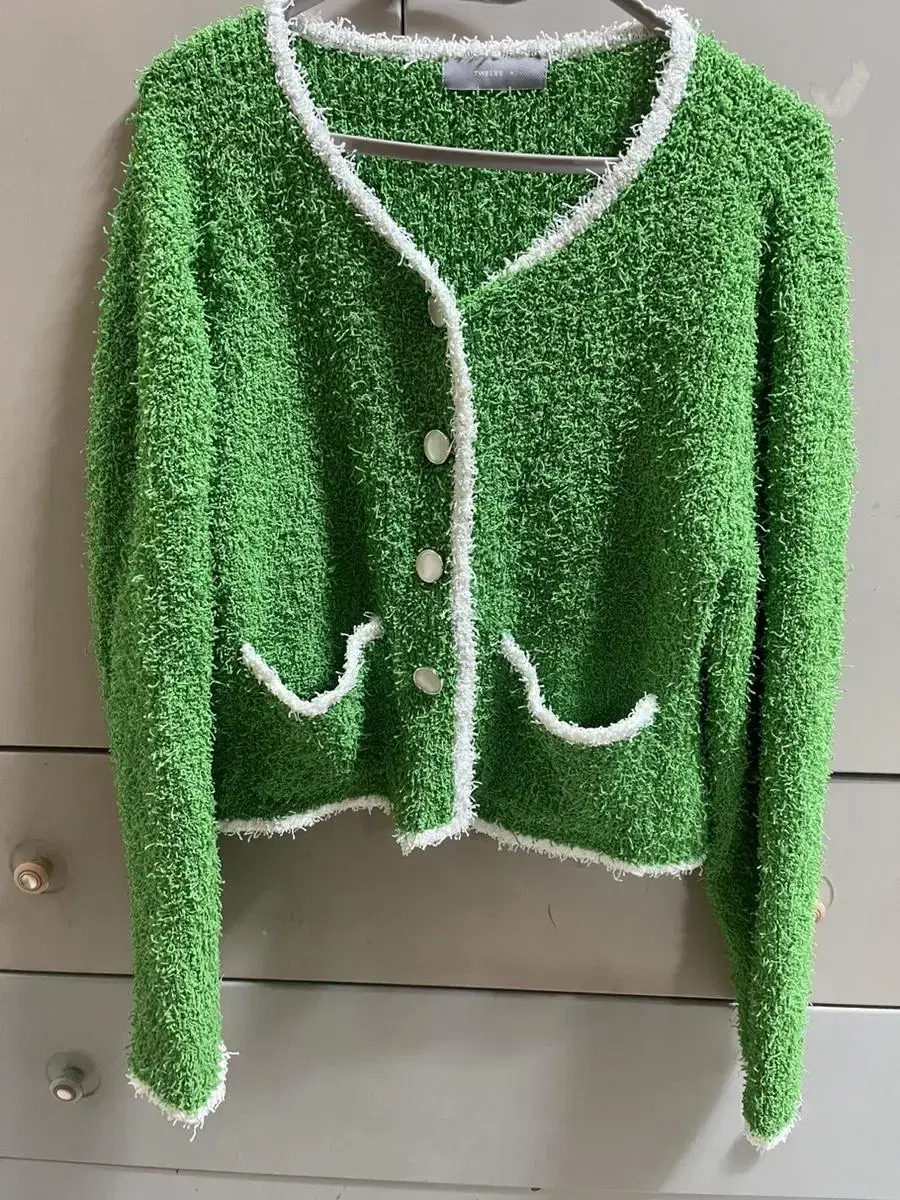 Gaeul winter knitted green cardigan