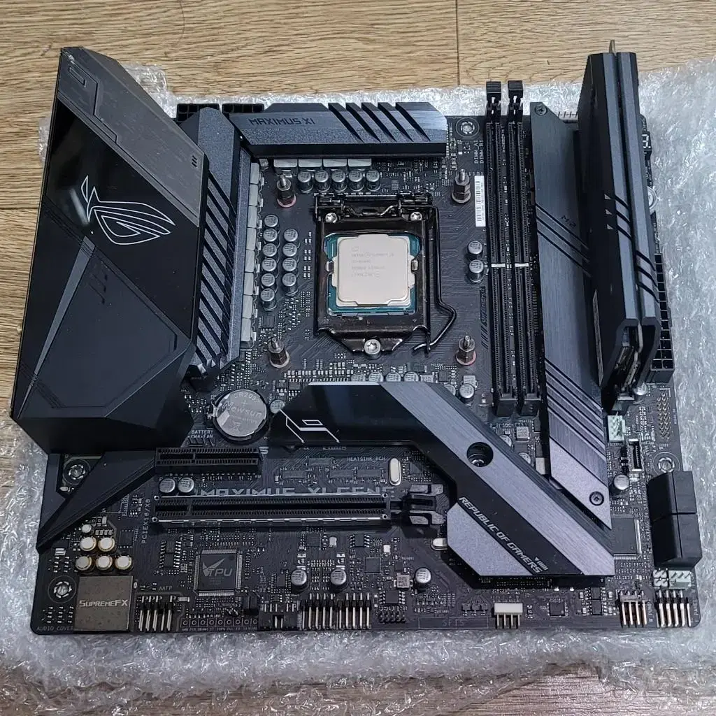 i5 8600k  maximus xi gene 보드팔아요.