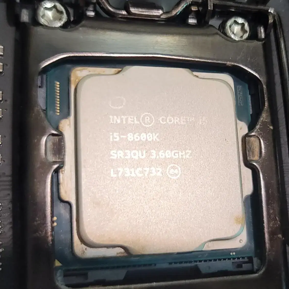 i5 8600k  maximus xi gene 보드팔아요.