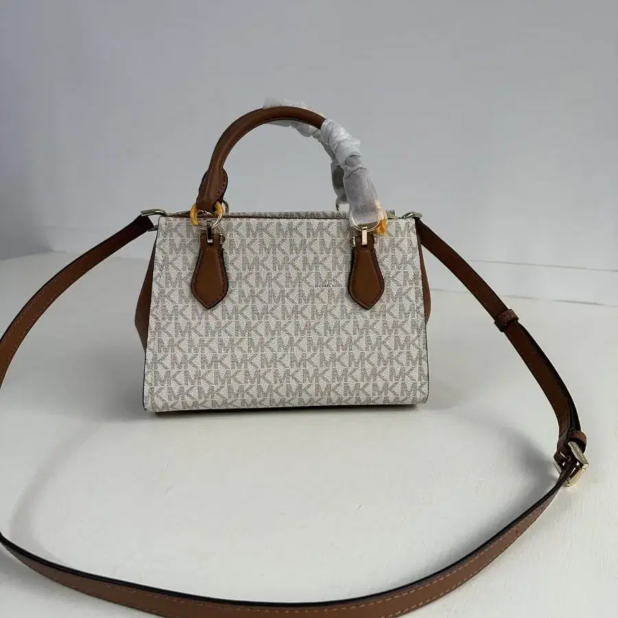 해외직구 Michael kors 2023MK 신상Marilyn