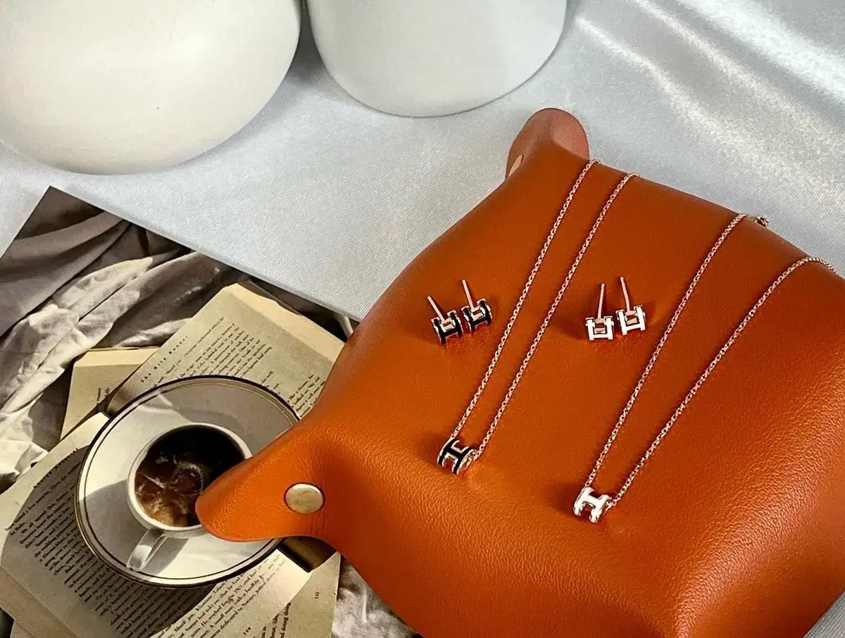 Silver 925 Simple H Necklace Set