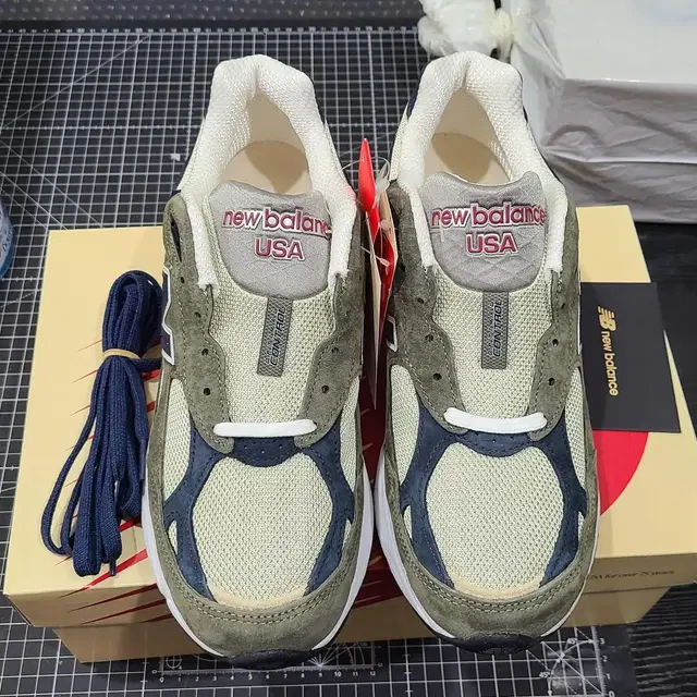 [260] 뉴발란스 990V3 USA 올리브