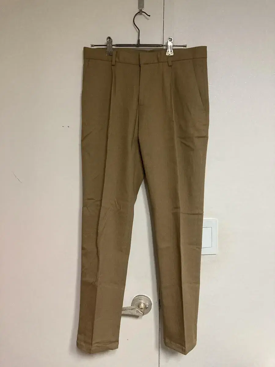 One-Tuck Slim Chino Pants Cotton Pants M