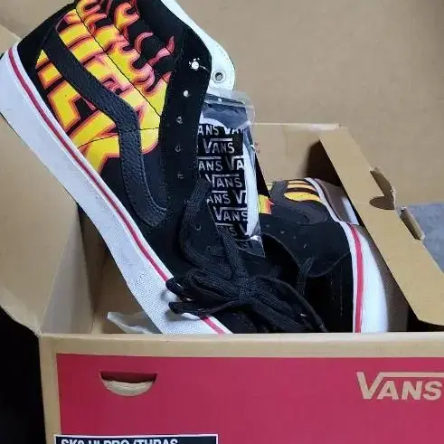 [275] 반스 트레셔 불꽃 스케이터 하이 VANS THRASHER