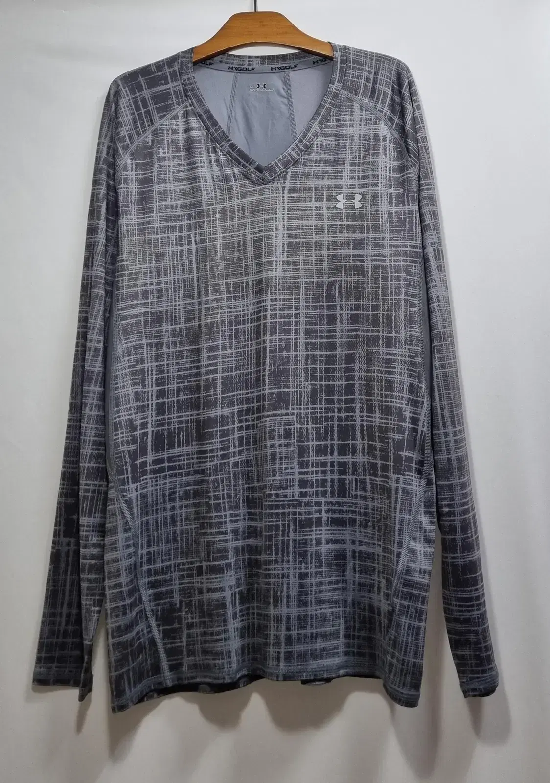 XL) Under Armour Gray Performance Long Sleeve Tee