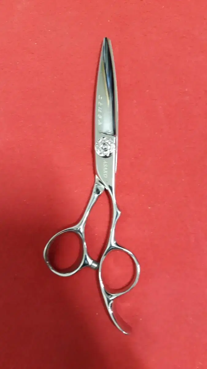 160,000 for 1 pair of scissors 160,000 for 1 pair of scissors V10 material