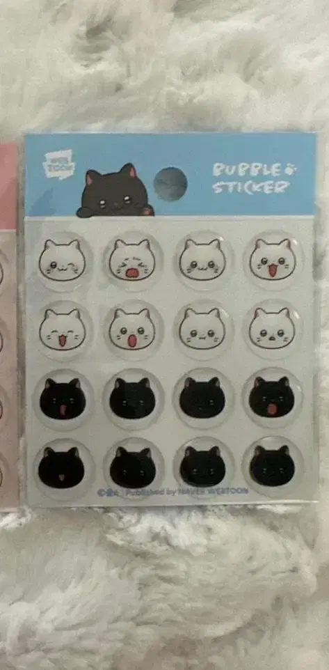 춘배 나비 영철 냐한남자 더현대팝업 에폭시 버블 스티커