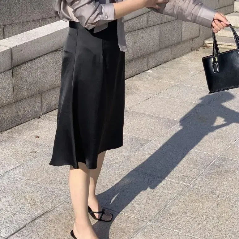 나흐트 Silky skirt 블랙 새상품