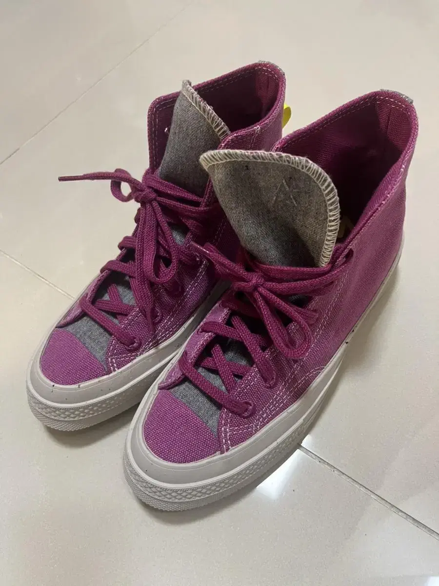 CONVERSE HI 240