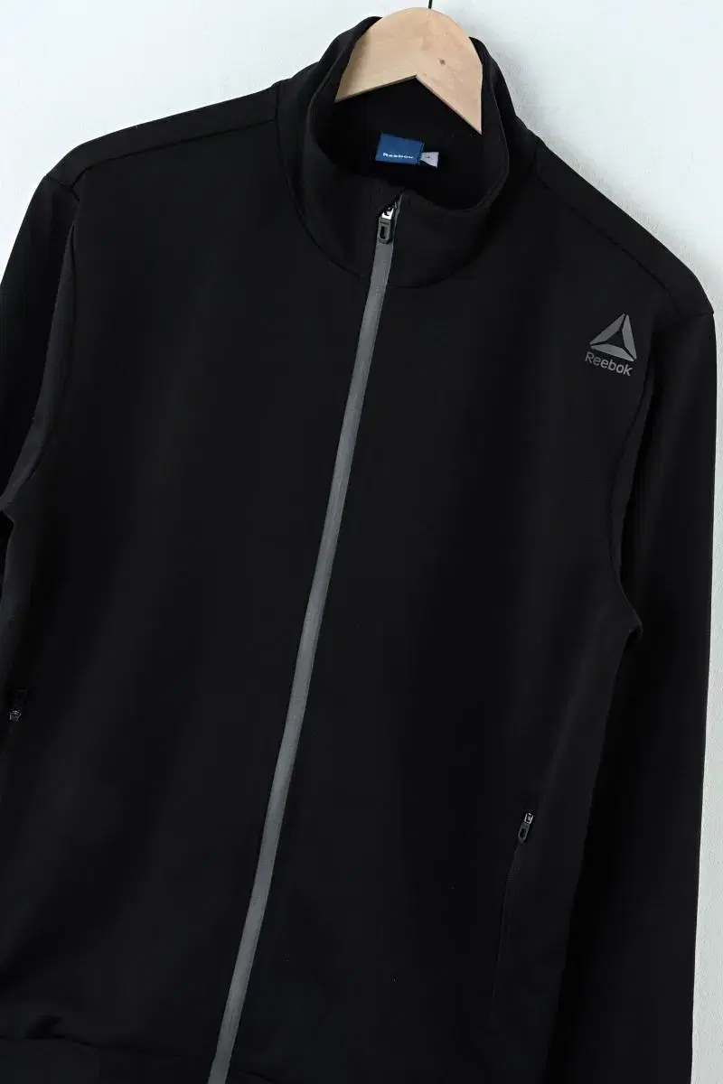 (L) Reebok Zip Up Jersey Track Top Poly Plain Black Iovintage