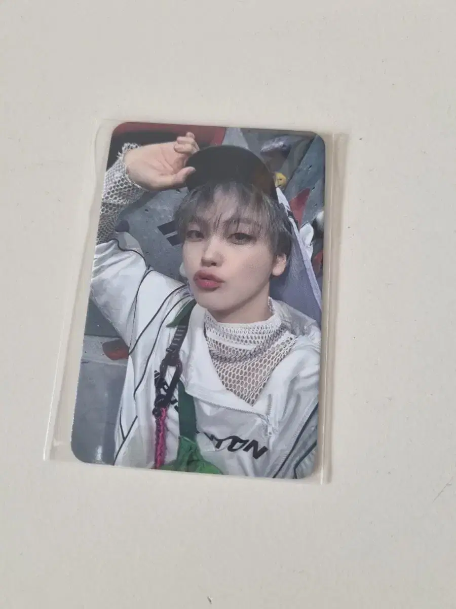 Cravity hyeongjun song hyeong jun Sunseeker ReadyOneNet aladin pre-order benefit photocard Sells