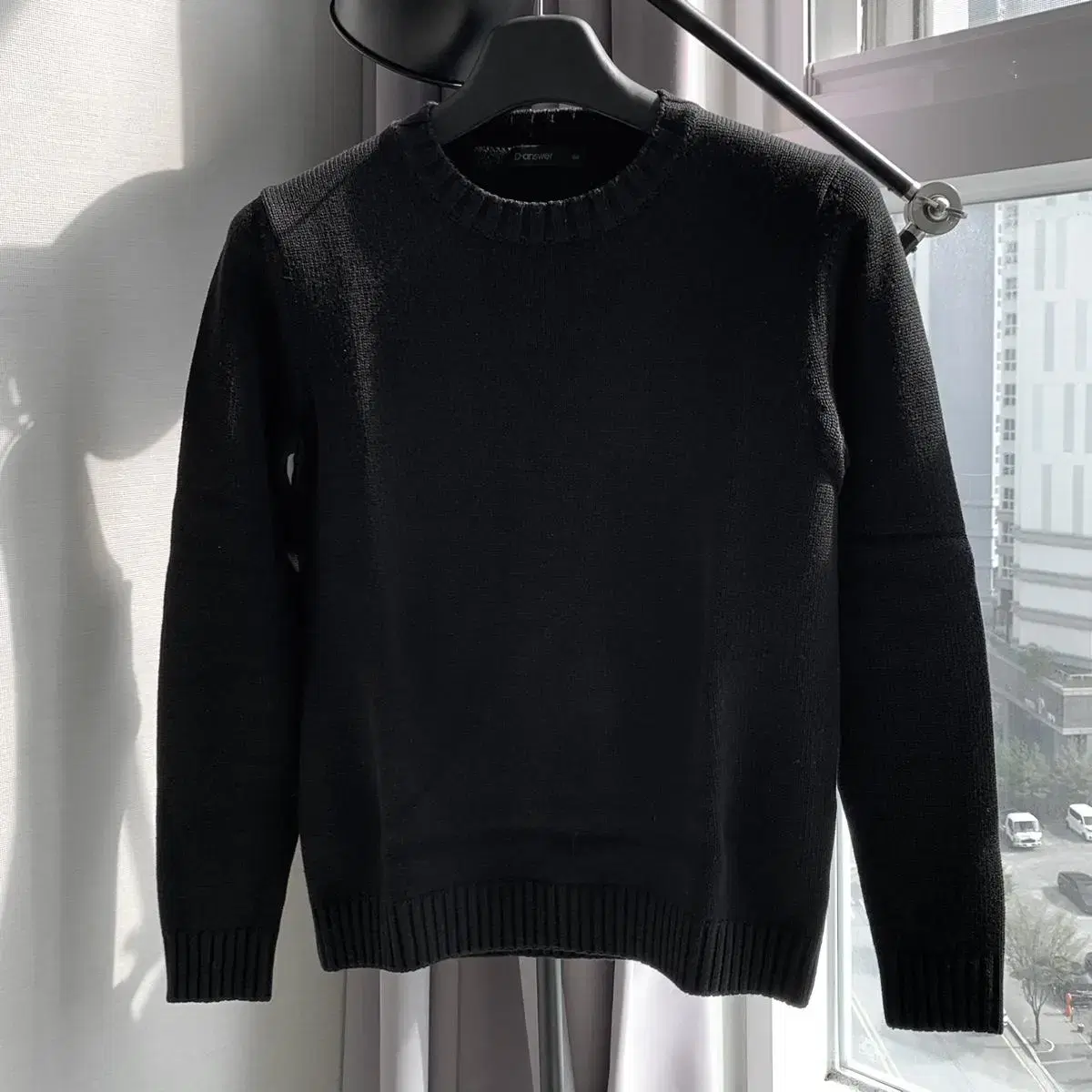 (95) D'anthur Men's Black Knit