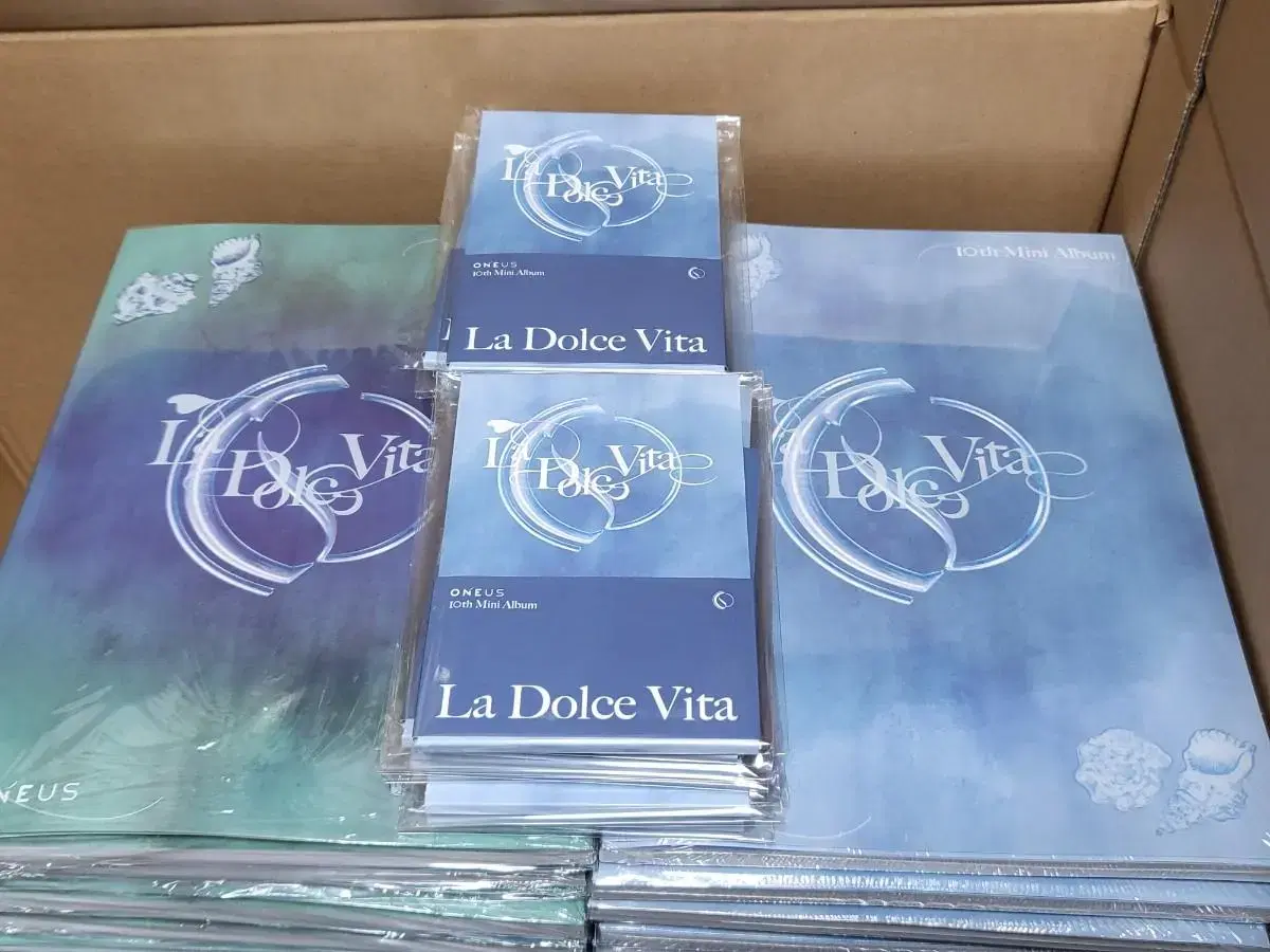 Oneus - La Dolce Vita Album