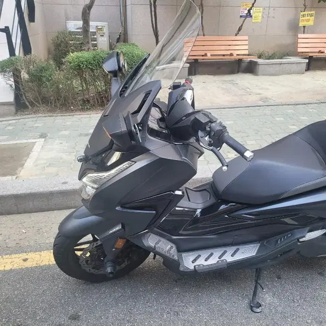 포르자 350cc 22년식 21000km