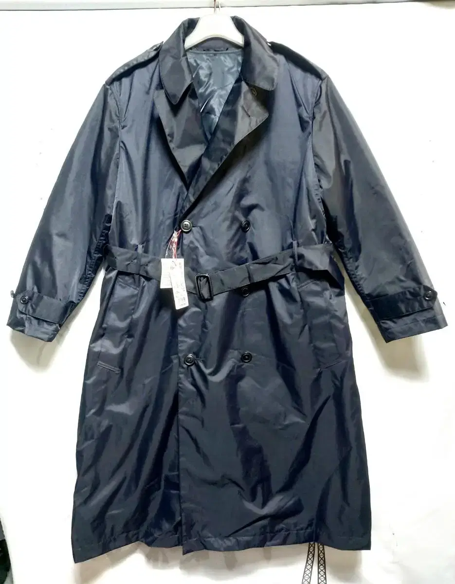 New/Uniqlo Trench Coat XL Winter Wear Winter/Taxi