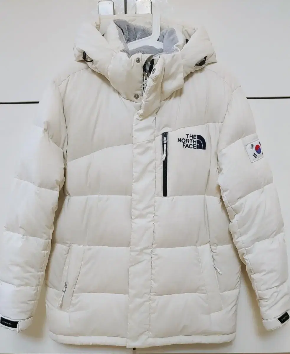 [L] The North Face Team Korea National Padded Jumper White970