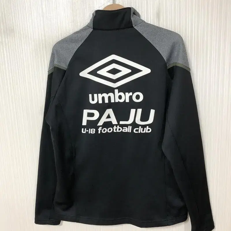 엄브로(umbro) 파주U-18 선수지급 트랙탑/자켓 100