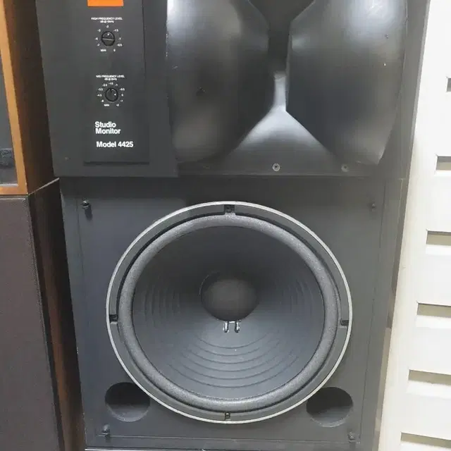 JBL4425  스튜디오 모니터 스피커