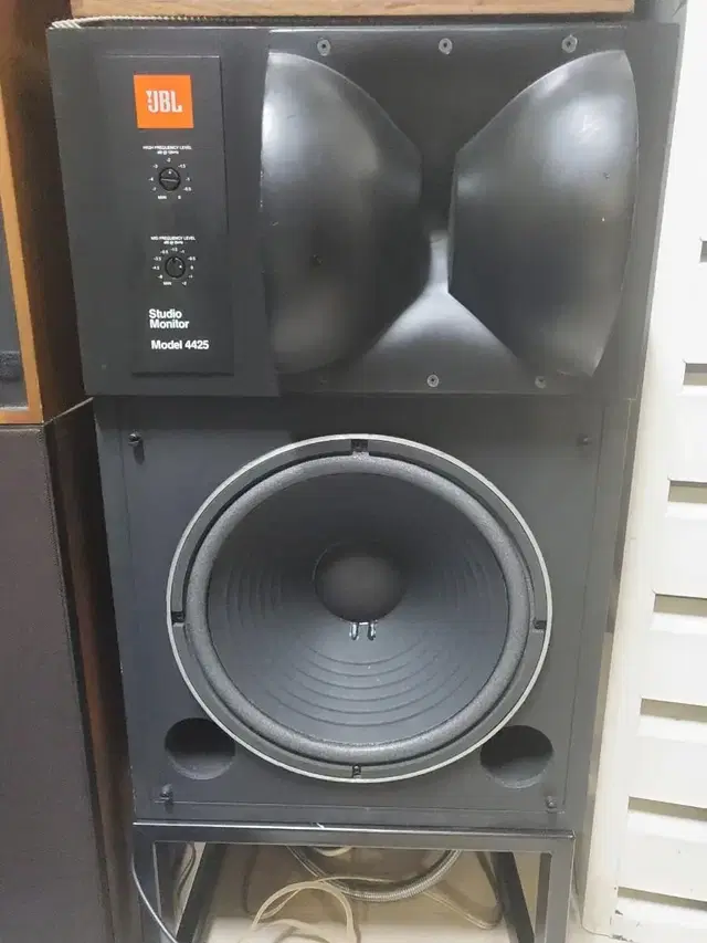 JBL4425  스튜디오 모니터 스피커