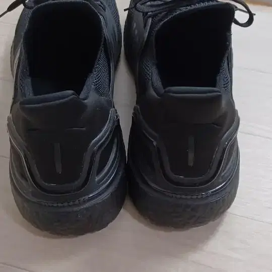 아디다스 Ultraboost