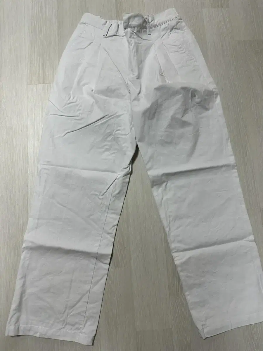 Men's white pants