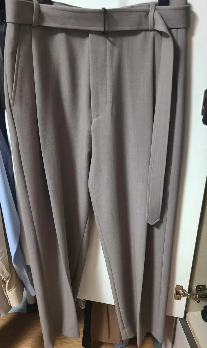 707 Belted Symmetry Semi Wide Slacks Grade 1