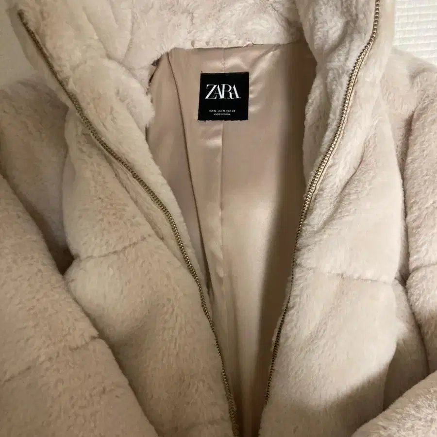 자라 zara 퍼 패딩 점퍼 하이넥