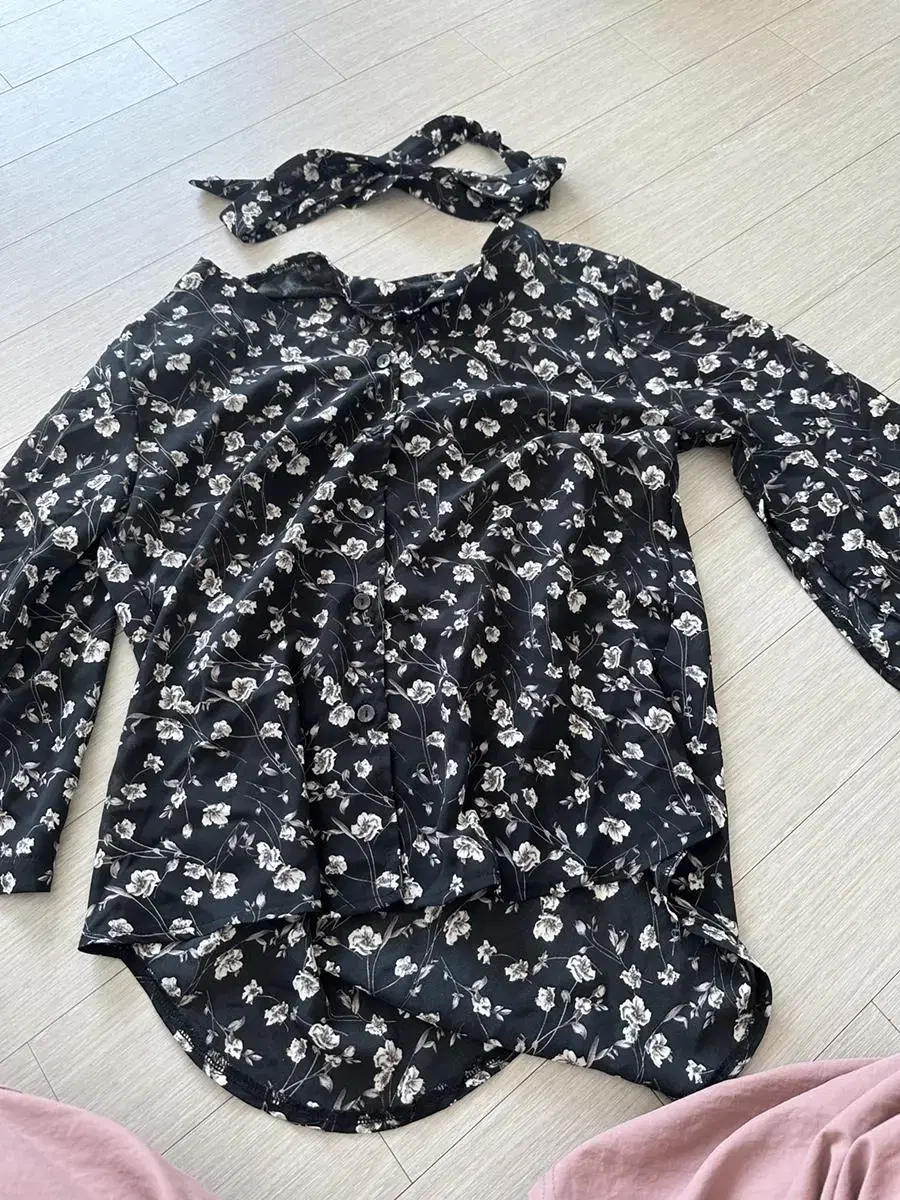 Flower Blouse Cost 39000