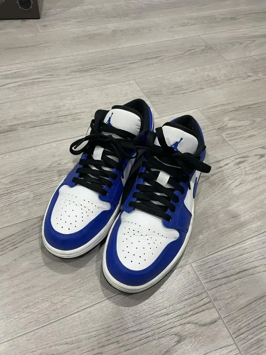 Jordan1RoweHyperRoyal