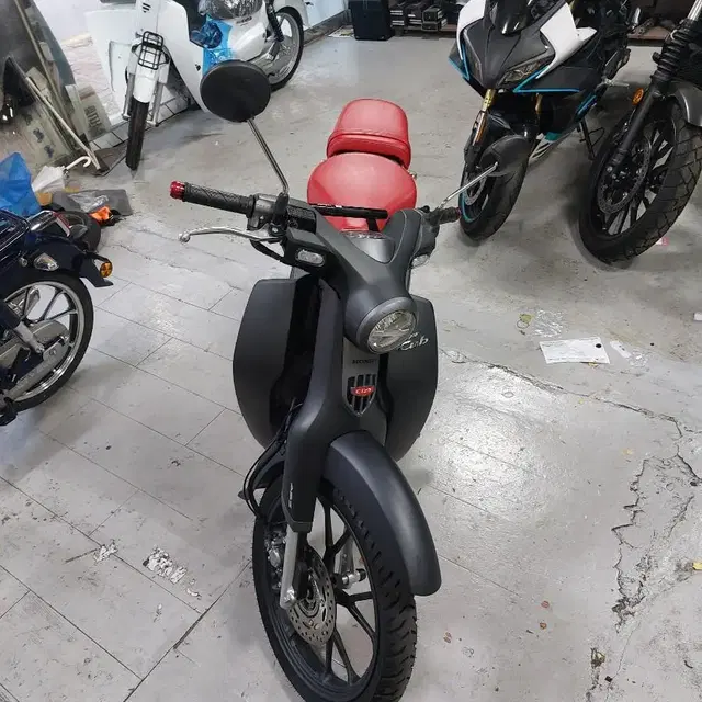 22년식 c125 블랙