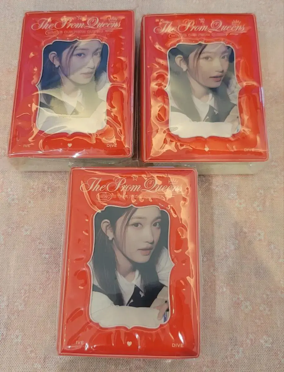 Ive The Prom Queen's Fan Con MD photocard binder.