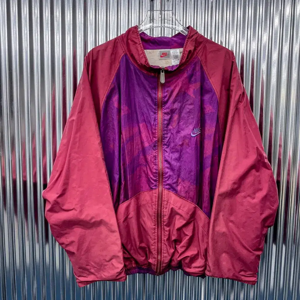 Nike Old School Windbreaker Jacket (Domestic XL) H723