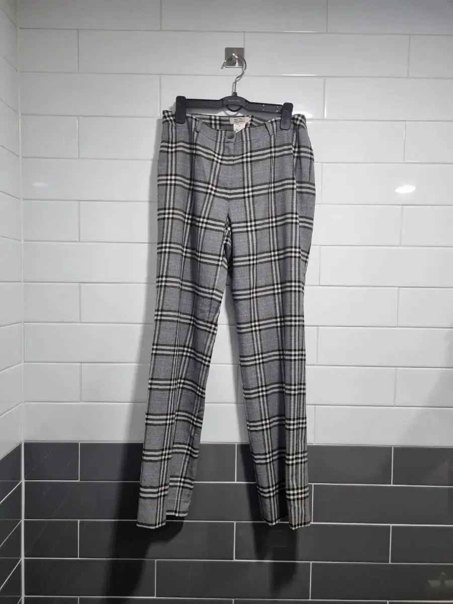 BCBG Plaid Wool Slacks67