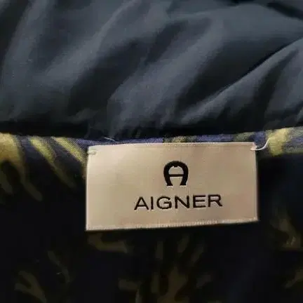 AIGNER 아이그너 네이비 다운패딩 55