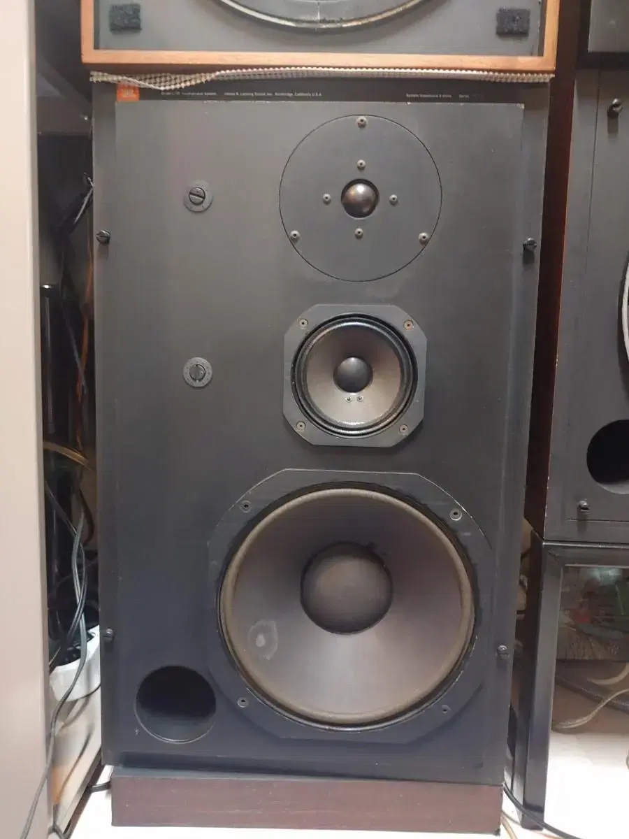 JBL Vintage Speaker L110