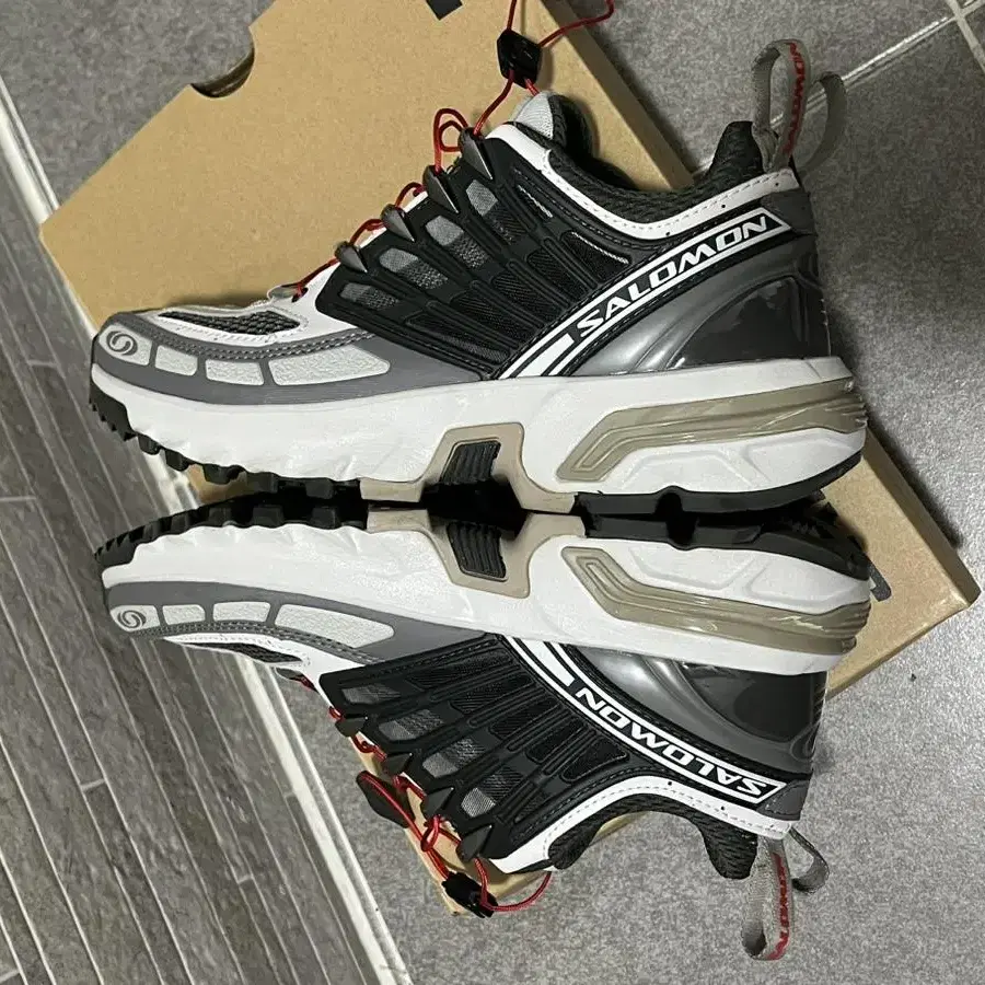 살로몬 ACS pro beluga