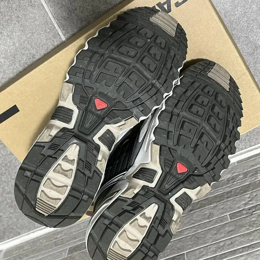 살로몬 ACS pro beluga