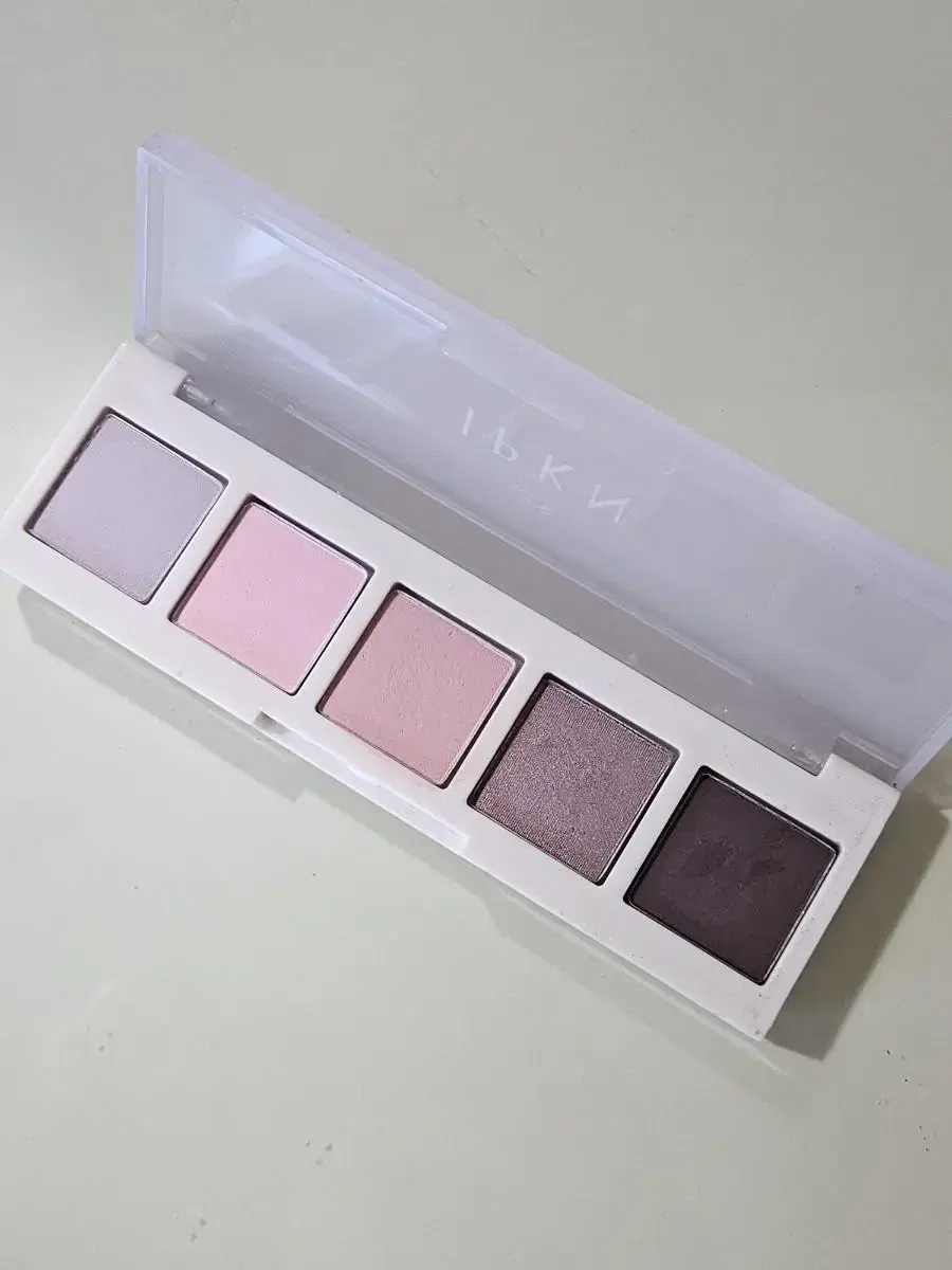 [Popular] Discontinued/Cooltone/Dust Moth/Shadow Palette Mouthful Personal Mood Palette