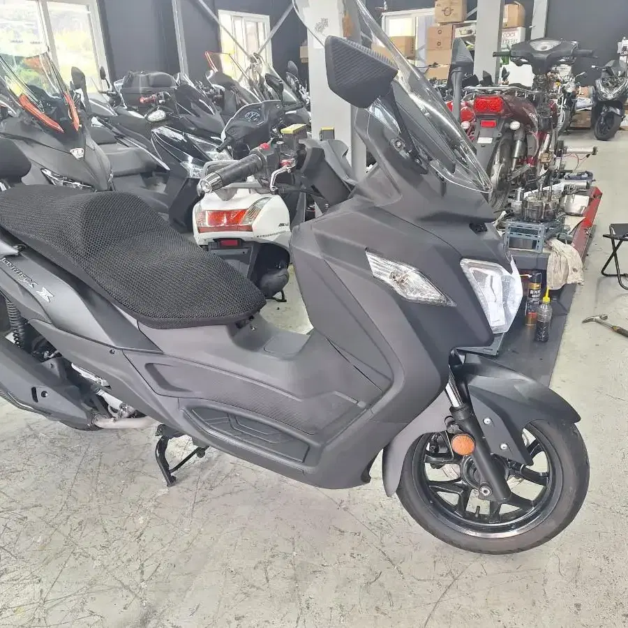 20년 sym 조이맥스 Z300 ABS 엔진최상 외관깔끔 2만km