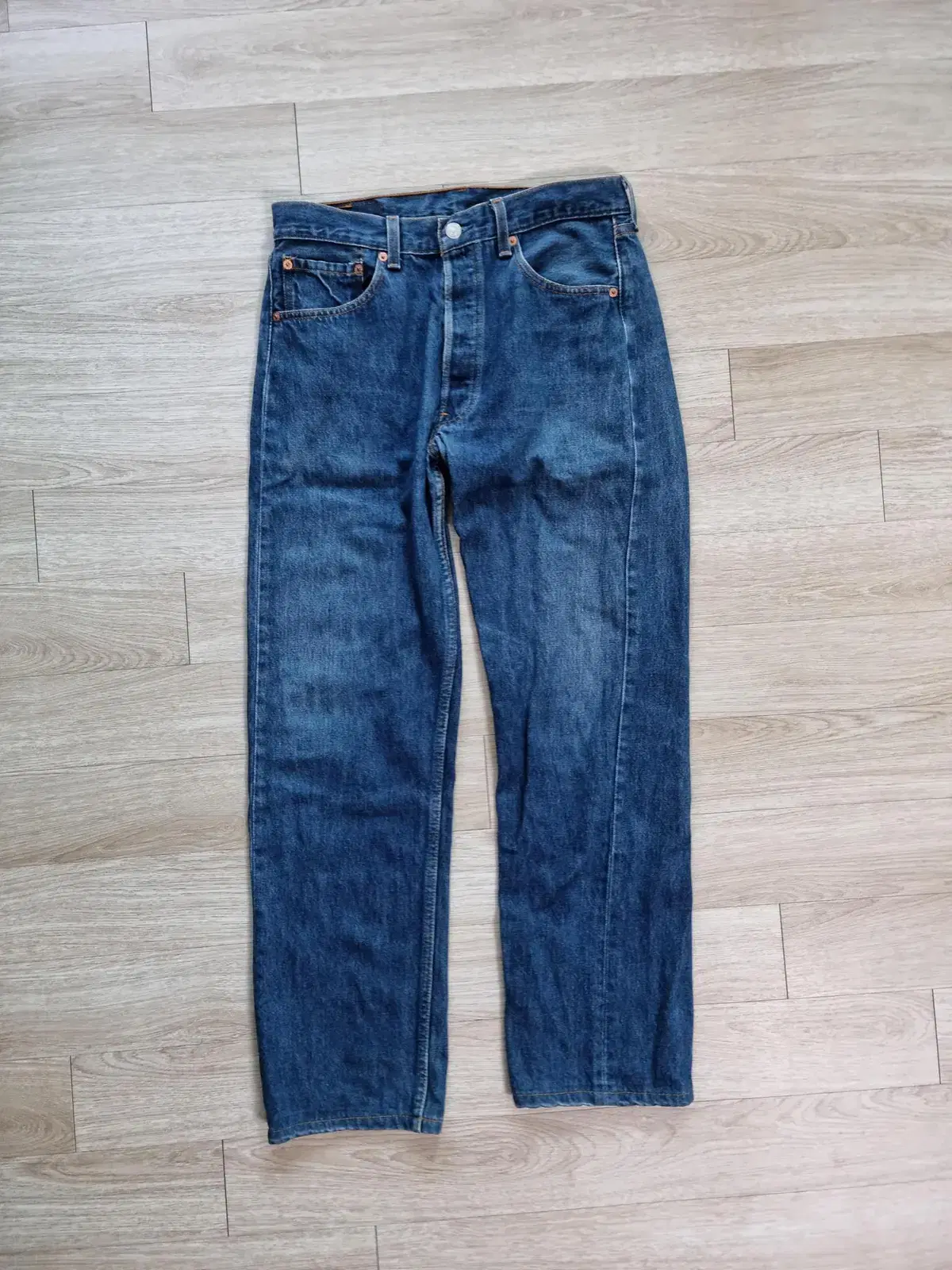 90's vintage Levi's 501 size 31