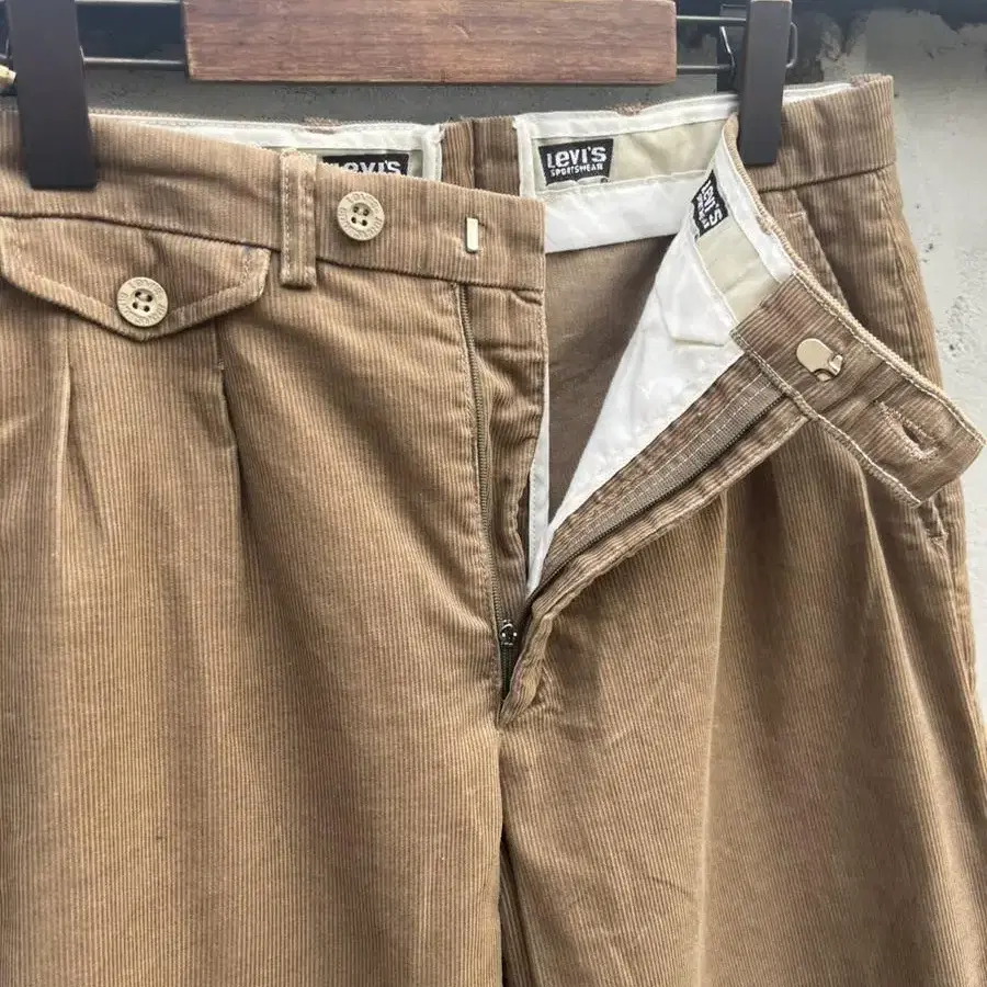 70s Corduroy Vintage Levis(31)