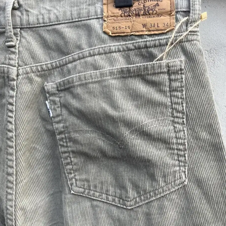 90s Corduroy Vintage Levis(33)